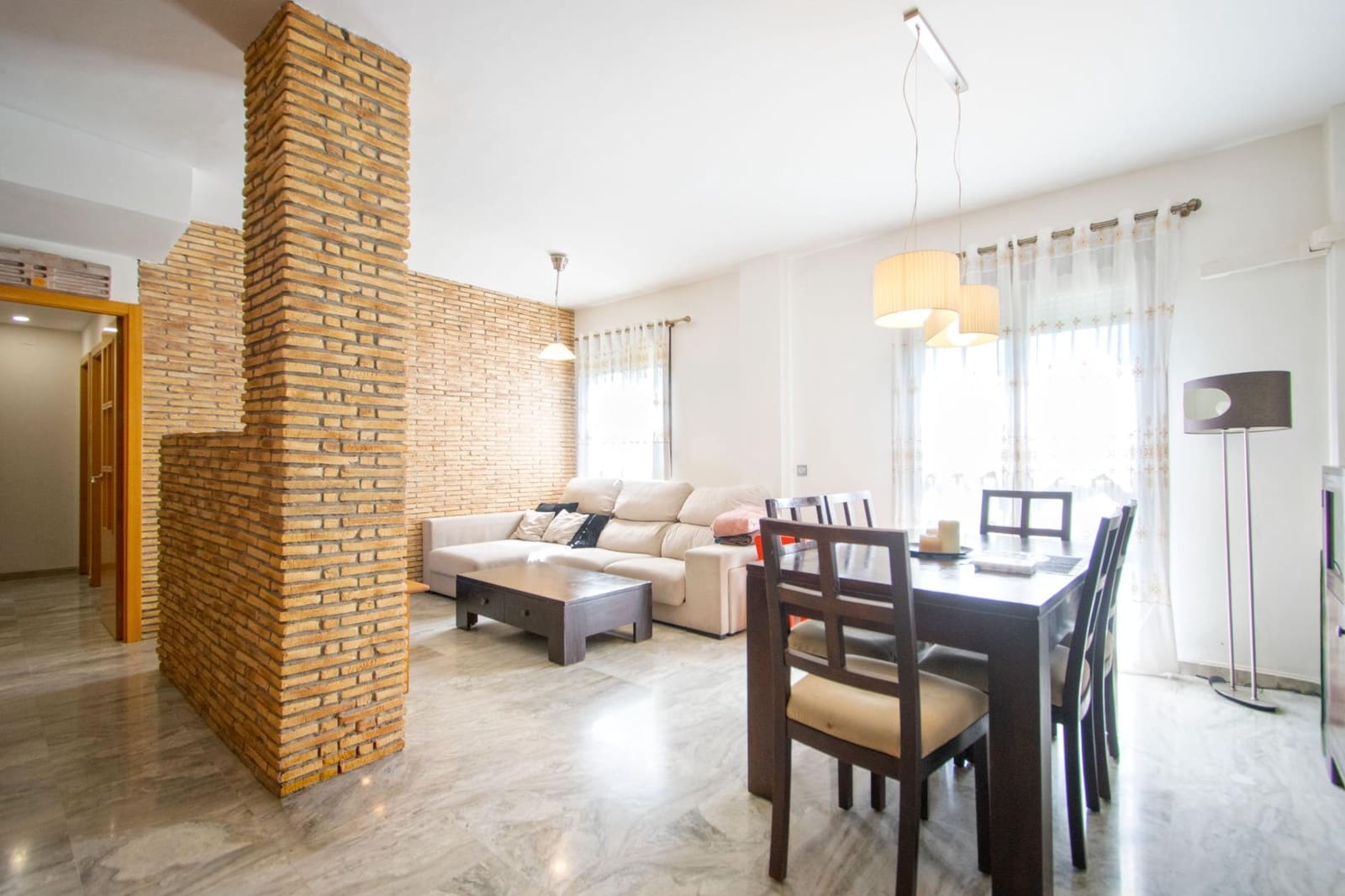 3 slaapkamer Flat te koop in Sevilla stad met zwembad garage - € 280.000 (Ref: 10081358)