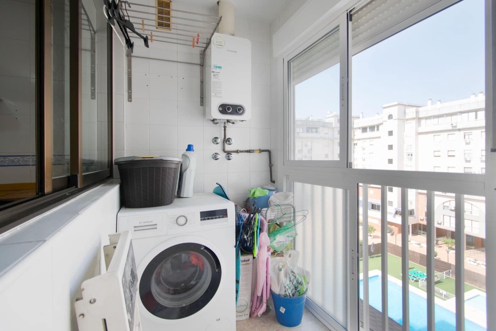 3 slaapkamer Flat te koop in Sevilla stad met zwembad garage - € 280.000 (Ref: 10081358)