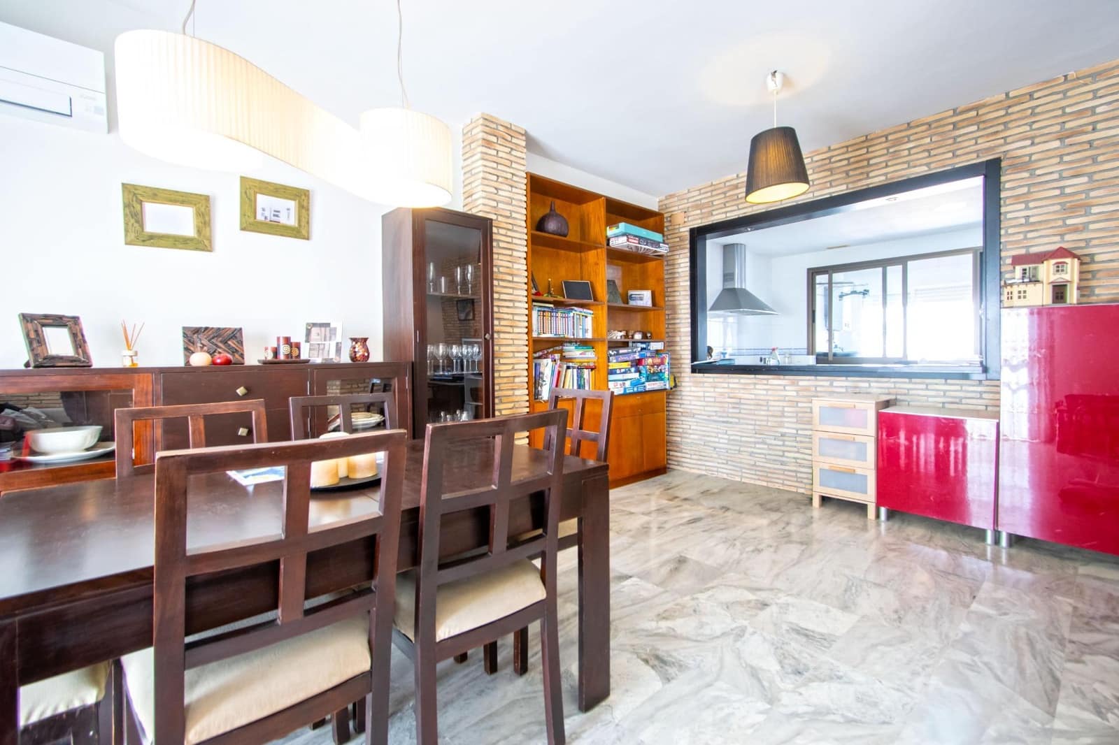 3 slaapkamer Flat te koop in Sevilla stad met zwembad garage - € 280.000 (Ref: 10081358)