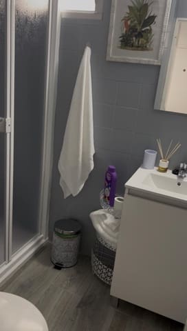 2 slaapkamer Flat te huur in Sevilla stad - € 1.100 (Ref: 10081359)