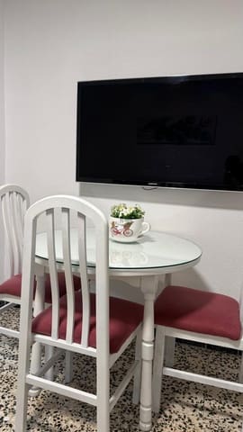 2 slaapkamer Flat te huur in Sevilla stad - € 1.100 (Ref: 10081359)