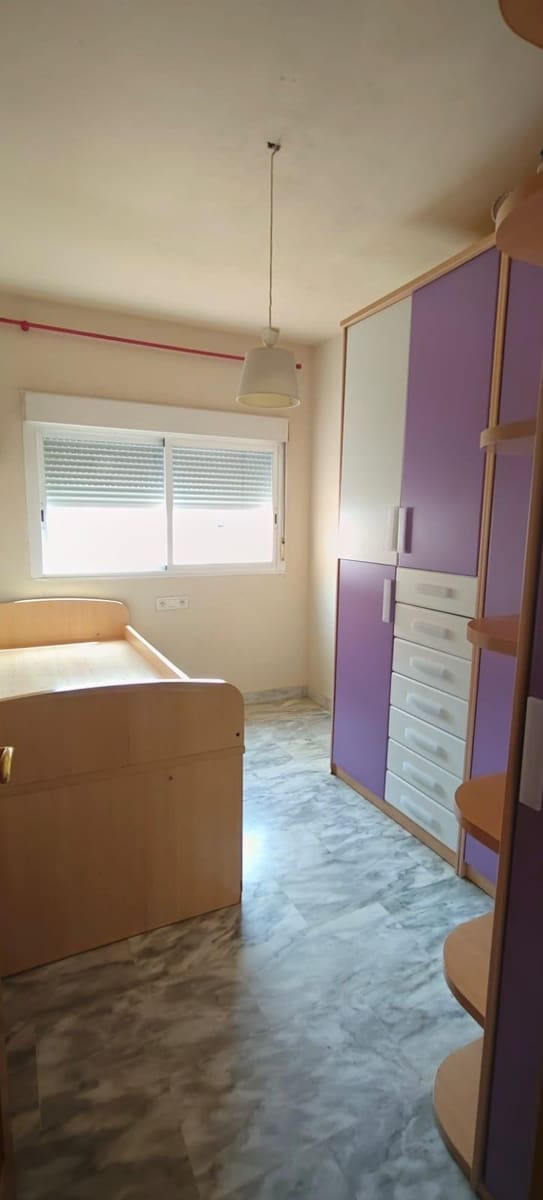 Appartement de 3 chambres à louer à Seville ville avec garage - 850 € (Ref: 10081361)
