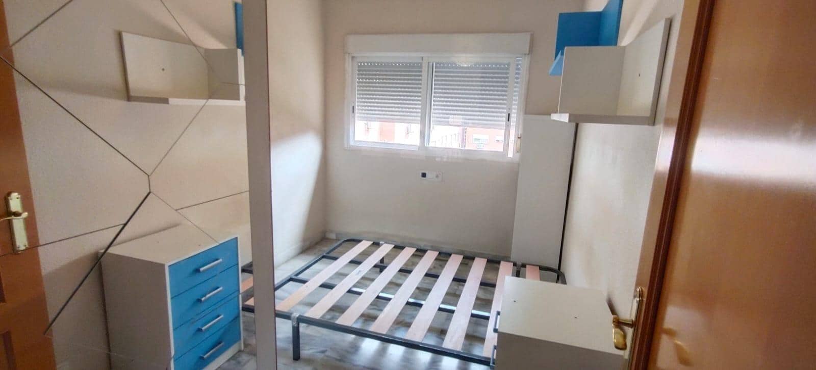 Appartement de 3 chambres à louer à Seville ville avec garage - 850 € (Ref: 10081361)