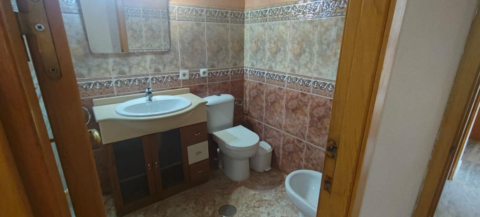 Appartement de 3 chambres à louer à Seville ville avec garage - 850 € (Ref: 10081361)