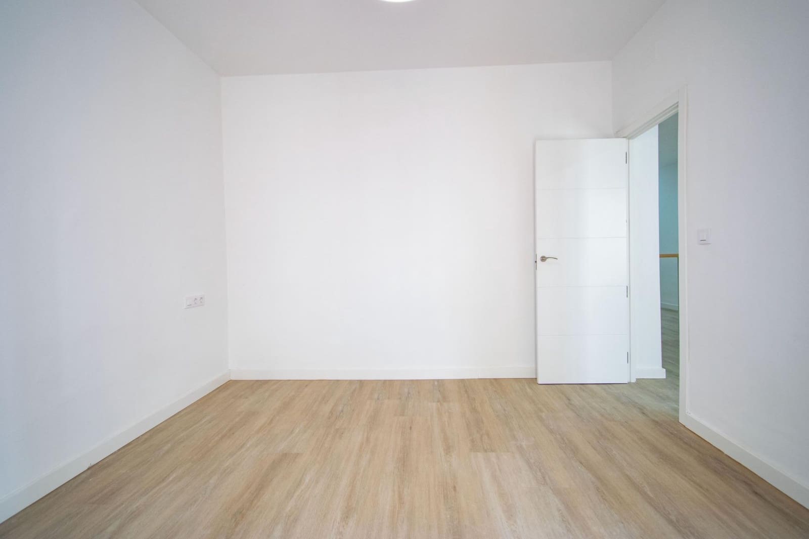 2 slaapkamer Flat te koop in Sevilla stad - € 349.000 (Ref: 10086286)