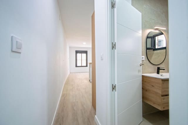 2 slaapkamer Flat te koop in Sevilla stad - € 349.000 (Ref: 10086286)