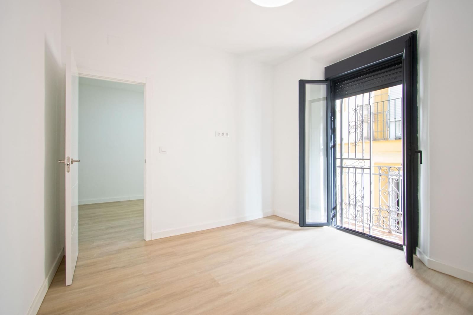2 slaapkamer Flat te koop in Sevilla stad - € 349.000 (Ref: 10086286)