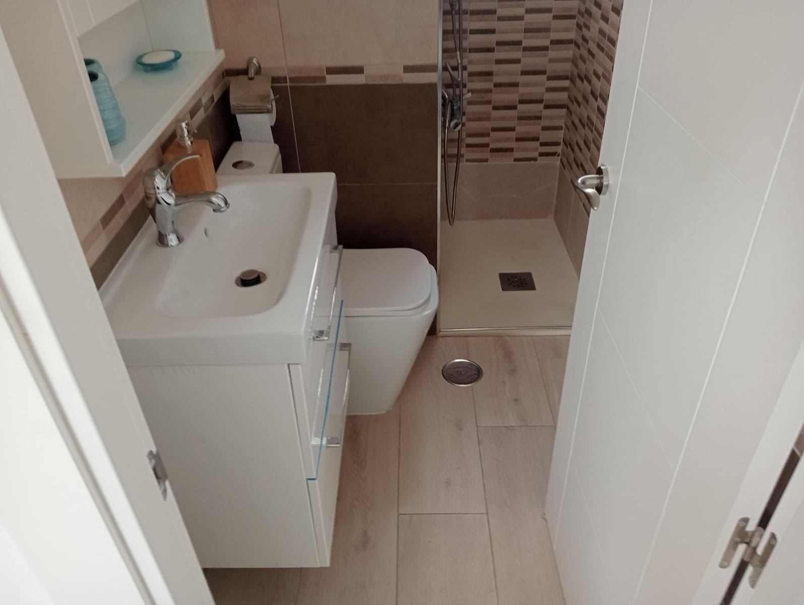 2 soveværelse Lejlighed til leje i Sevilla by - € 850 (Ref: 10086287)