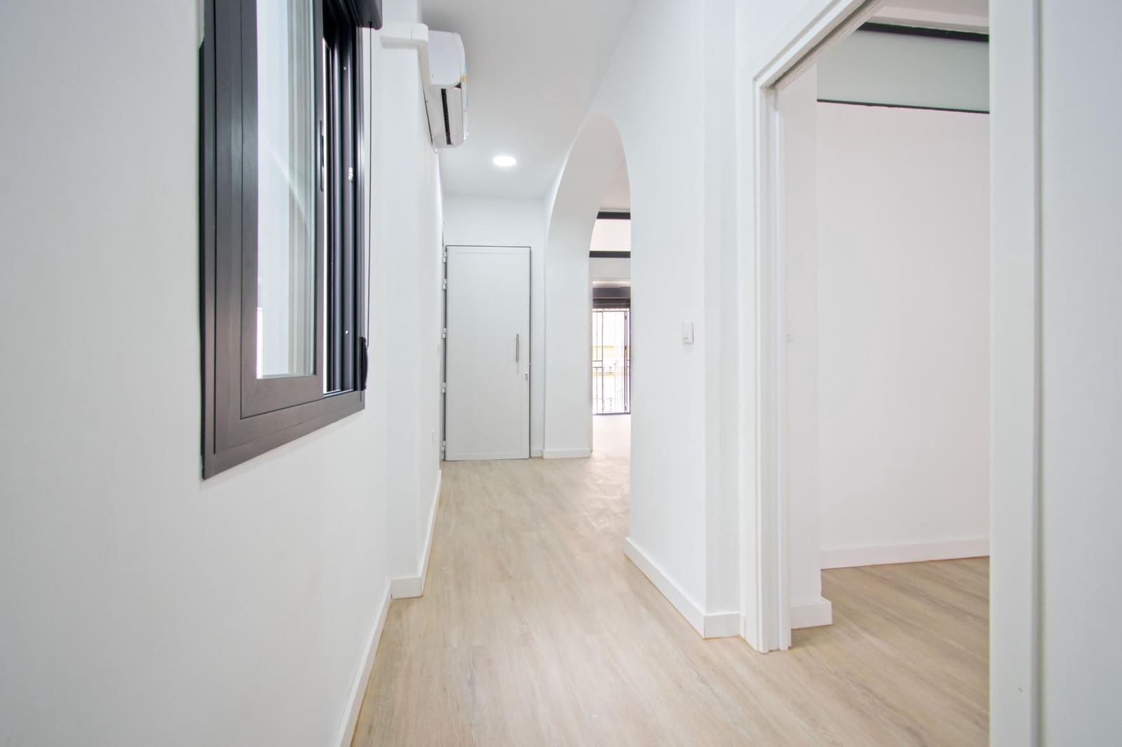 2 slaapkamer Flat te koop in Sevilla stad - € 349.000 (Ref: 10086289)