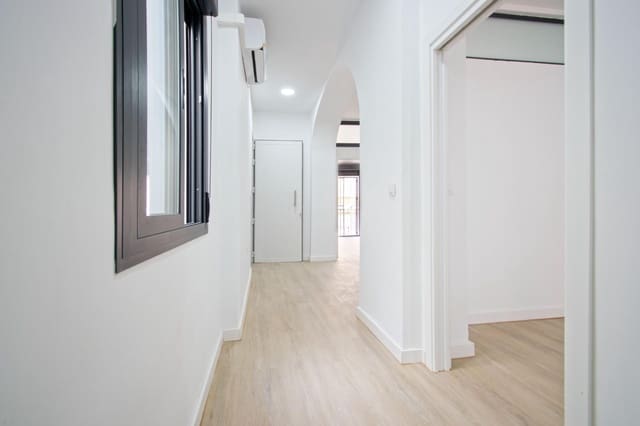 2 slaapkamer Flat te koop in Sevilla stad - € 349.000 (Ref: 10086289)