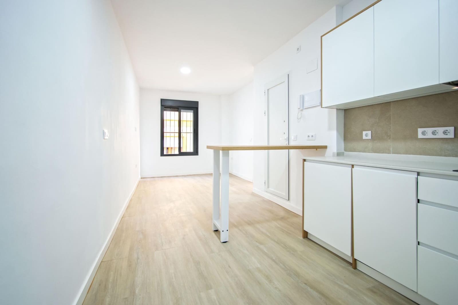 2 slaapkamer Flat te koop in Sevilla stad - € 349.000 (Ref: 10086290)