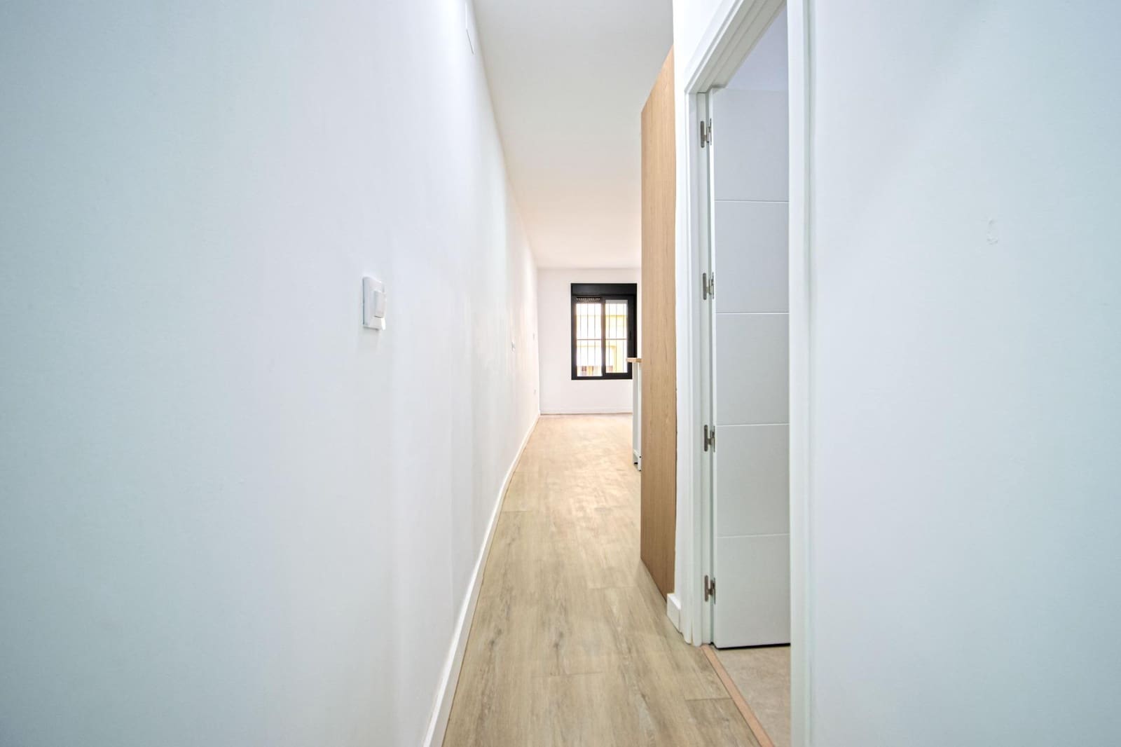 2 slaapkamer Flat te koop in Sevilla stad - € 349.000 (Ref: 10086290)