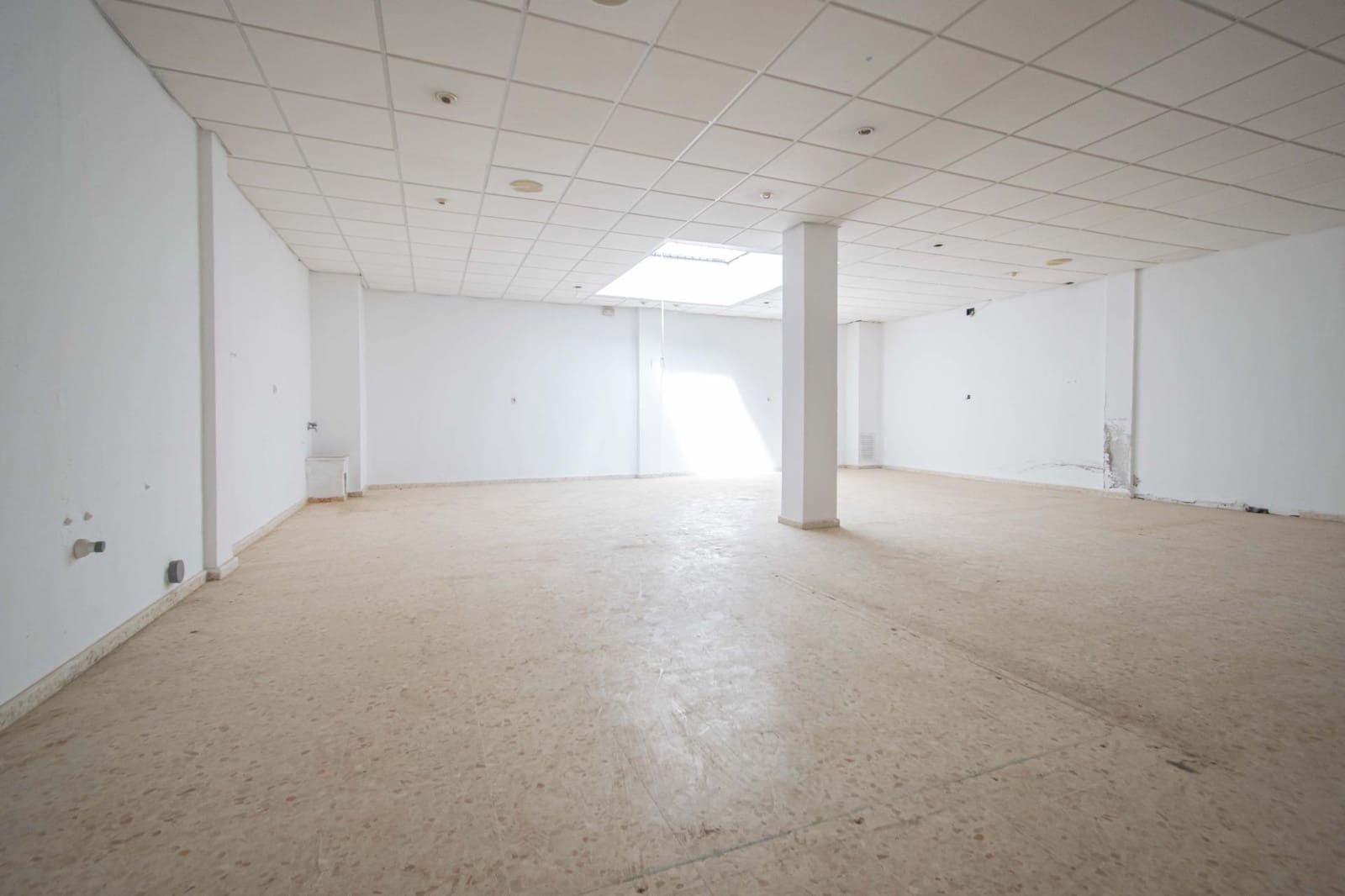 Kommersiell till salu i La Rinconada - 190 550 € (Ref: 10086291)