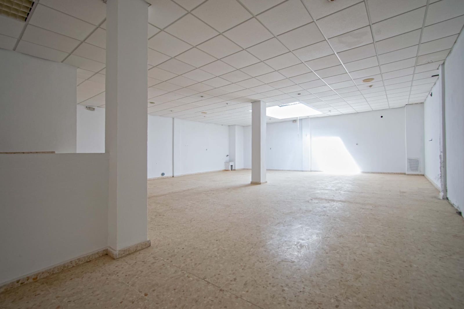 Kommersiell till salu i La Rinconada - 190 550 € (Ref: 10086291)