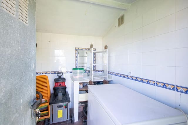 3 soveværelse Villa til salg i Los Palacios y Villafranca med swimmingpool - € 200.000 (Ref: 10086292)