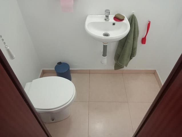 Piso de 4 habitaciones en Sevilla ciudad en alquiler - 900 € (Ref: 10089806)