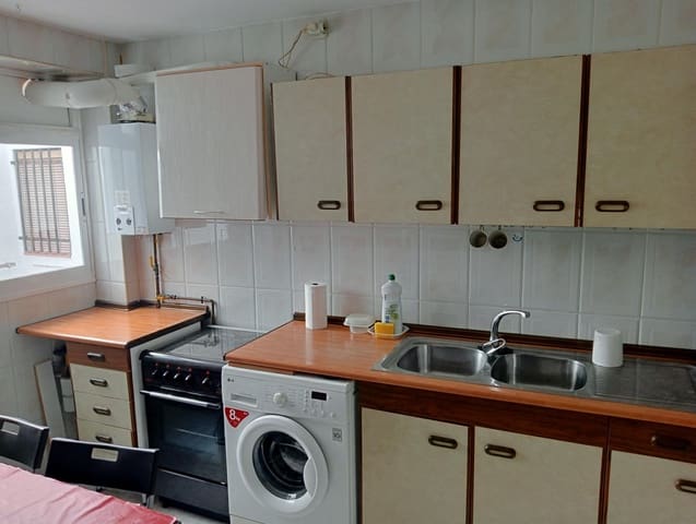 Piso de 4 habitaciones en Sevilla ciudad en alquiler - 900 € (Ref: 10089806)