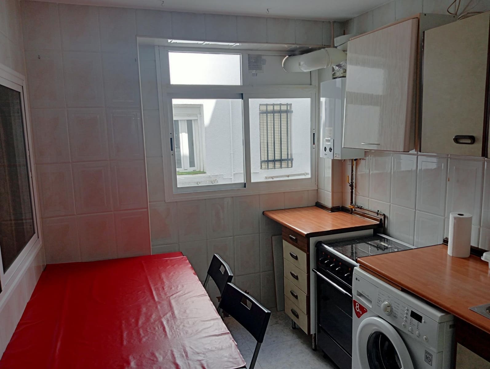 Piso de 4 habitaciones en Sevilla ciudad en alquiler - 900 € (Ref: 10089806)