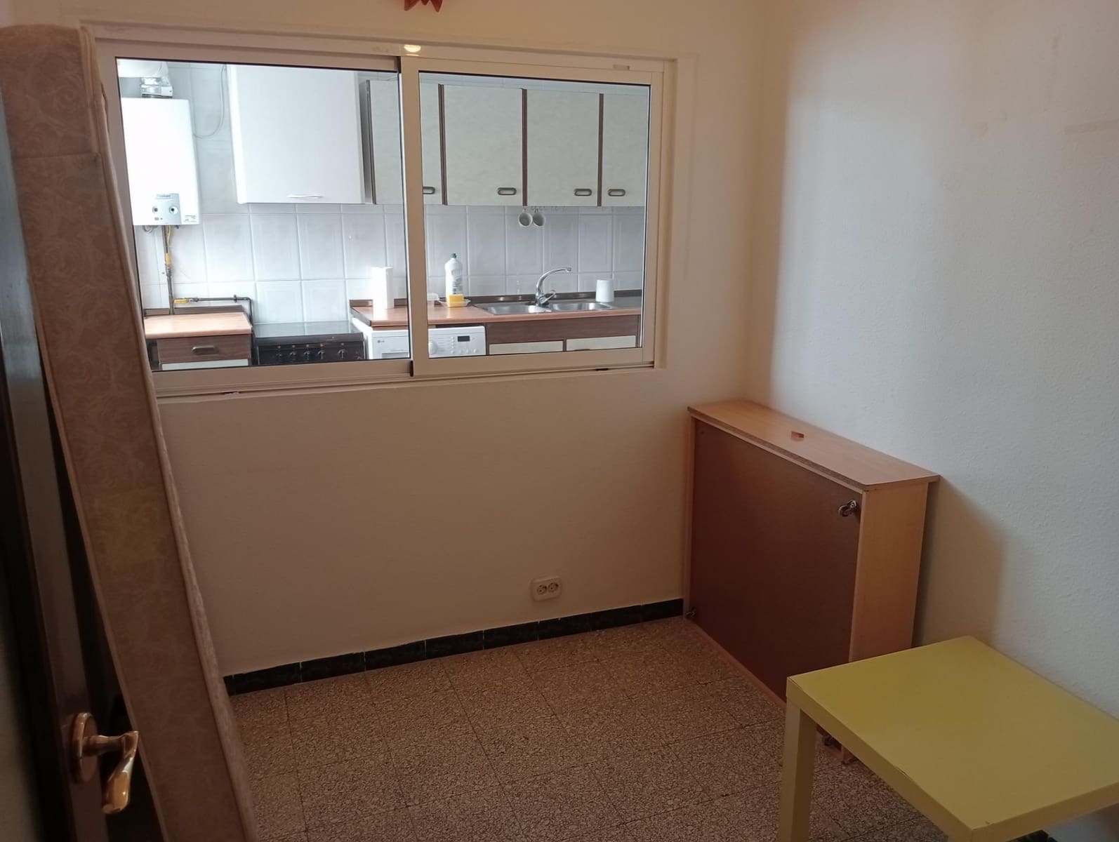 Piso de 4 habitaciones en Sevilla ciudad en alquiler - 900 € (Ref: 10089806)