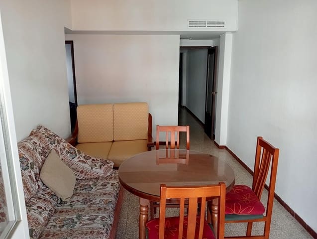 Piso de 4 habitaciones en Sevilla ciudad en alquiler - 900 € (Ref: 10089806)