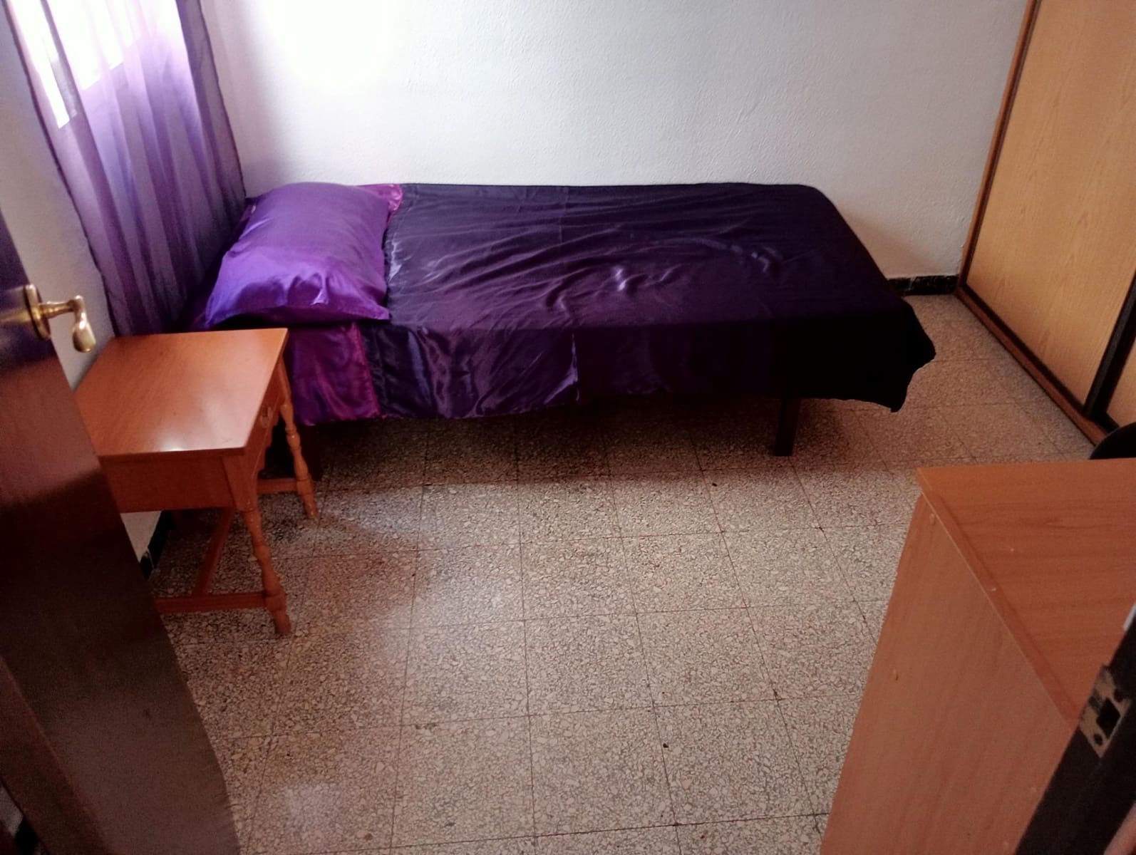 Piso de 4 habitaciones en Sevilla ciudad en alquiler - 900 € (Ref: 10089806)