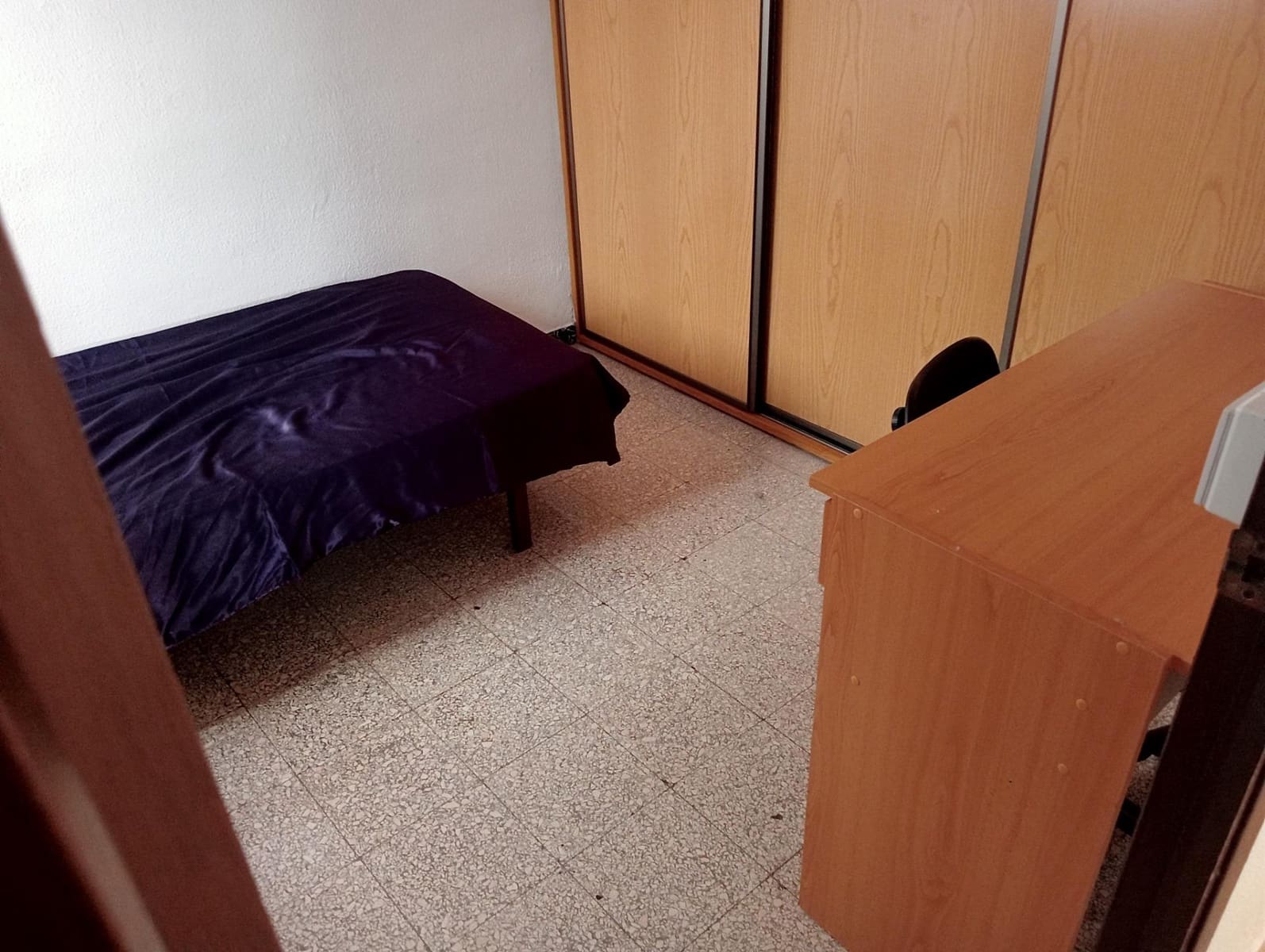 Piso de 4 habitaciones en Sevilla ciudad en alquiler - 900 € (Ref: 10089806)