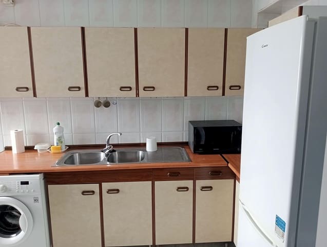 Piso de 4 habitaciones en Sevilla ciudad en alquiler - 900 € (Ref: 10089806)