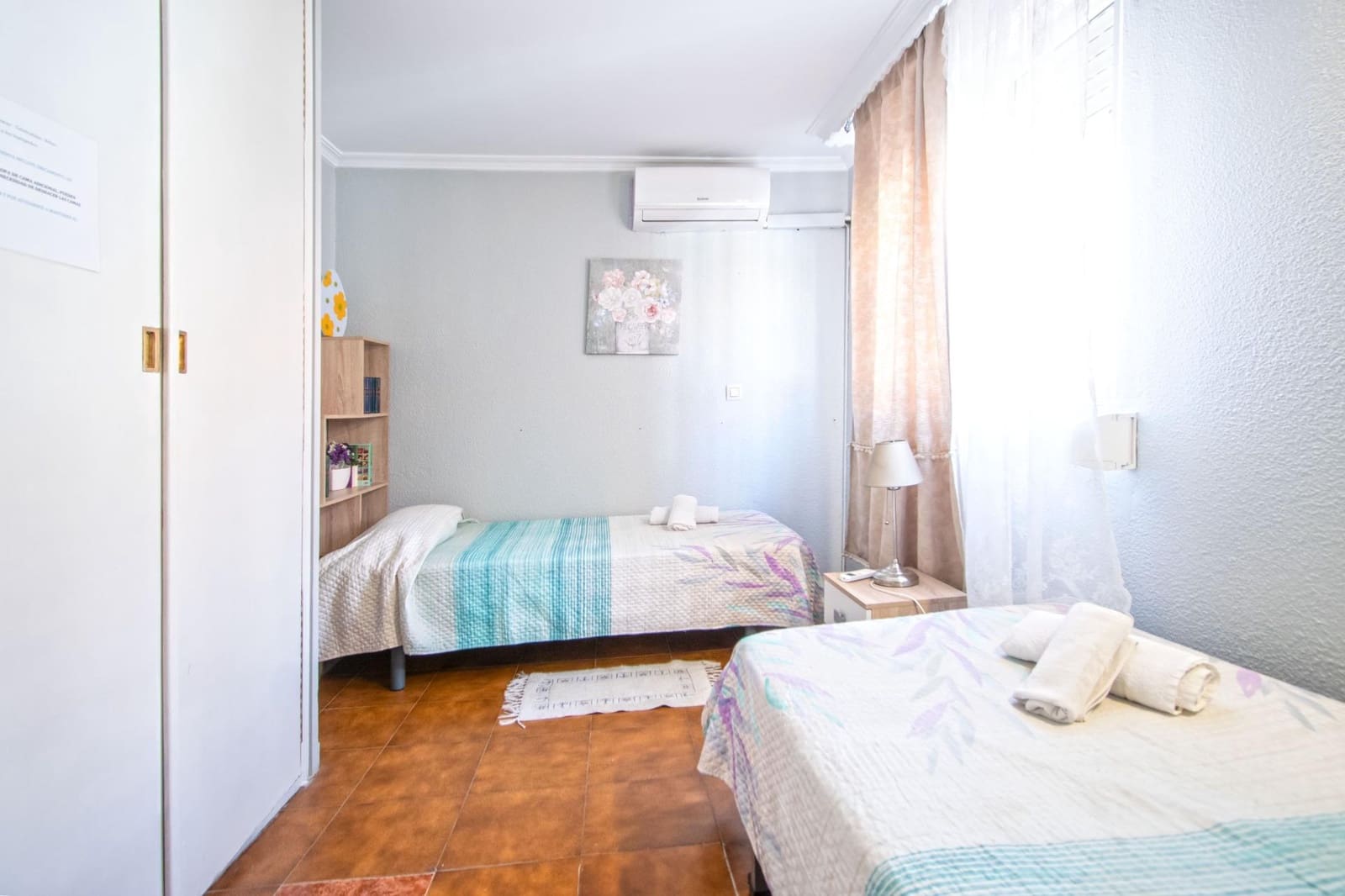 4 slaapkamer Rijtjeshuis te koop in Montequinto met zwembad - € 350.000 (Ref: 10094797)