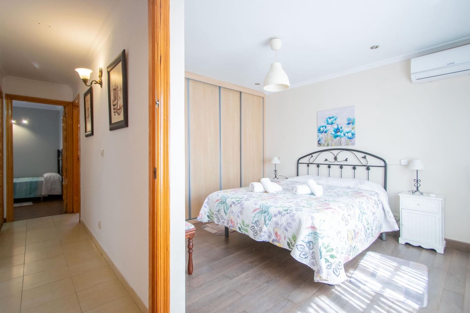 5 bedroom Terraced Villa for sale in Montequinto with pool - € 350,000 (Ref: 10094797)
