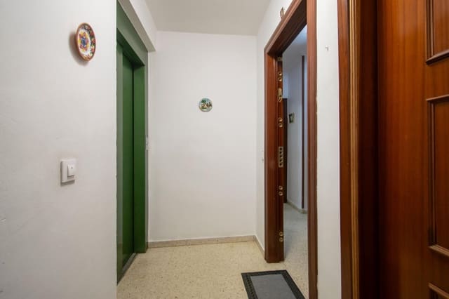 Piso de 3 habitaciones en Sevilla ciudad en venta con piscina garaje - 287.000 € (Ref: 10100266)