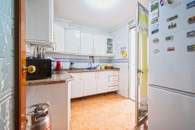 Piso de 3 habitaciones en Sevilla ciudad en venta con piscina garaje - 287.000 € (Ref: 10100266)