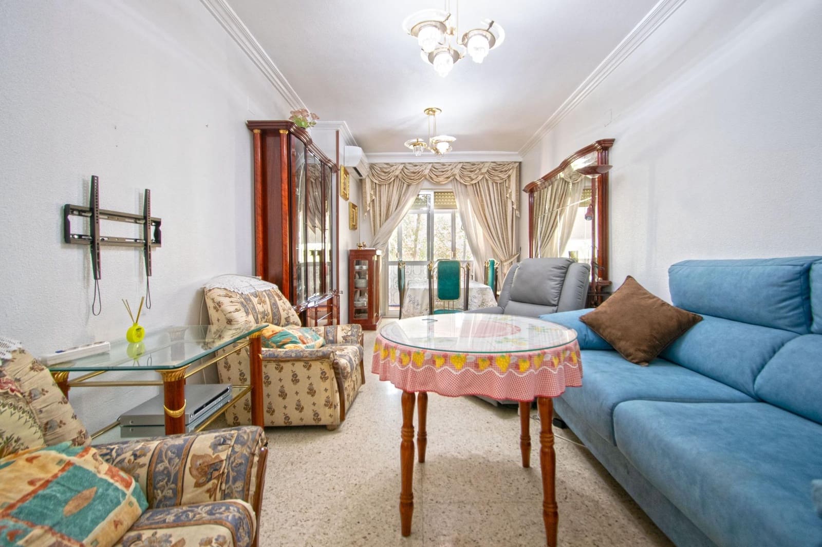 Piso de 3 habitaciones en Sevilla ciudad en venta con piscina garaje - 287.000 € (Ref: 10100266)