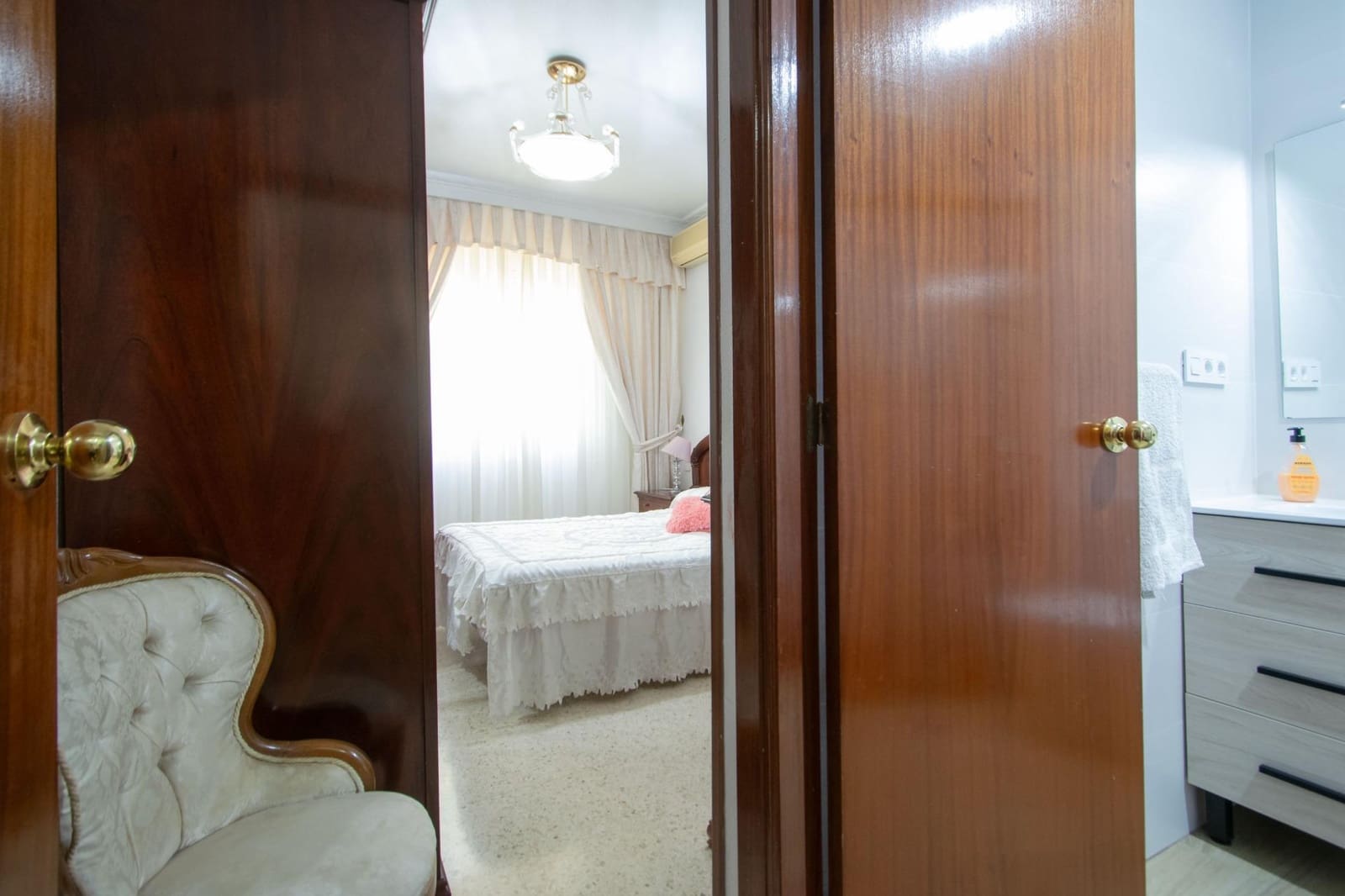 Piso de 3 habitaciones en Sevilla ciudad en venta con piscina garaje - 287.000 € (Ref: 10100266)