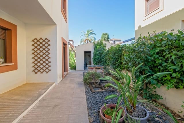6 Zimmer Doppelhaus zu verkaufen in Las Pajanosas, Guillena - 335.888 € (Ref: 10100267)