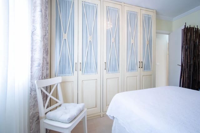 3 slaapkamer Flat te koop in Barrio León, Sevilla stad - € 315.000 (Ref: 10102730)