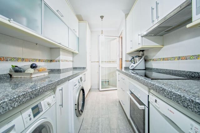 3 slaapkamer Flat te koop in Barrio León, Sevilla stad - € 315.000 (Ref: 10102730)