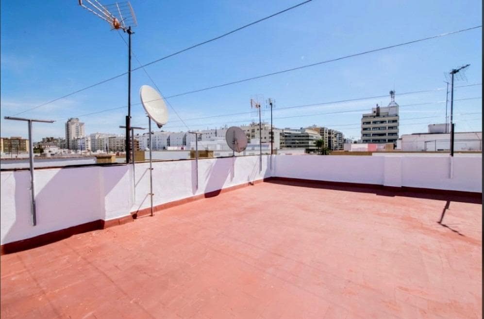 3 bedroom Flat for sale in Seville city - € 315,000 (Ref: 10102730)