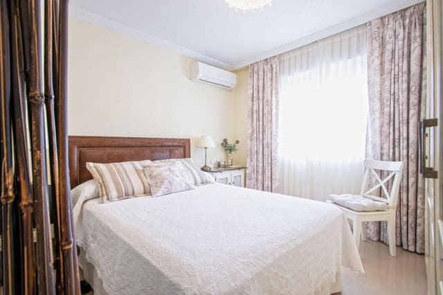 3 quarto Apartamento para venda em Barrio León, Sevilha cidade - 315 000 € (Ref: 10102730)
