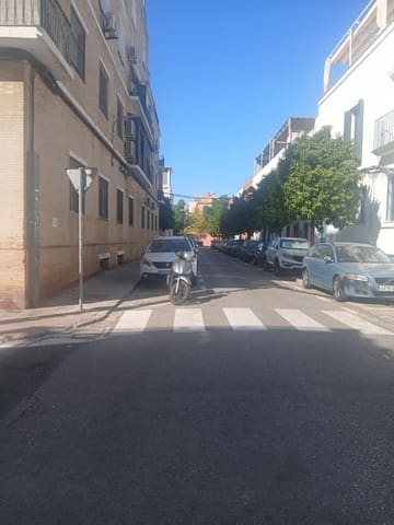 4 bedroom Flat for sale in Seville city - € 260,000 (Ref: 10109781)