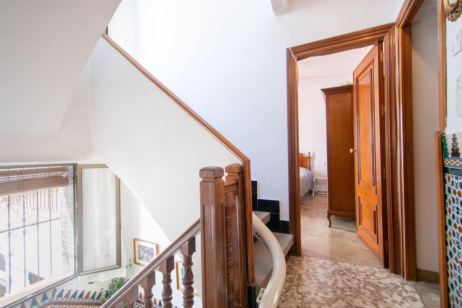6 bedroom Townhouse for sale in Seville city with garage - € 719,900 (Ref: 10119991)