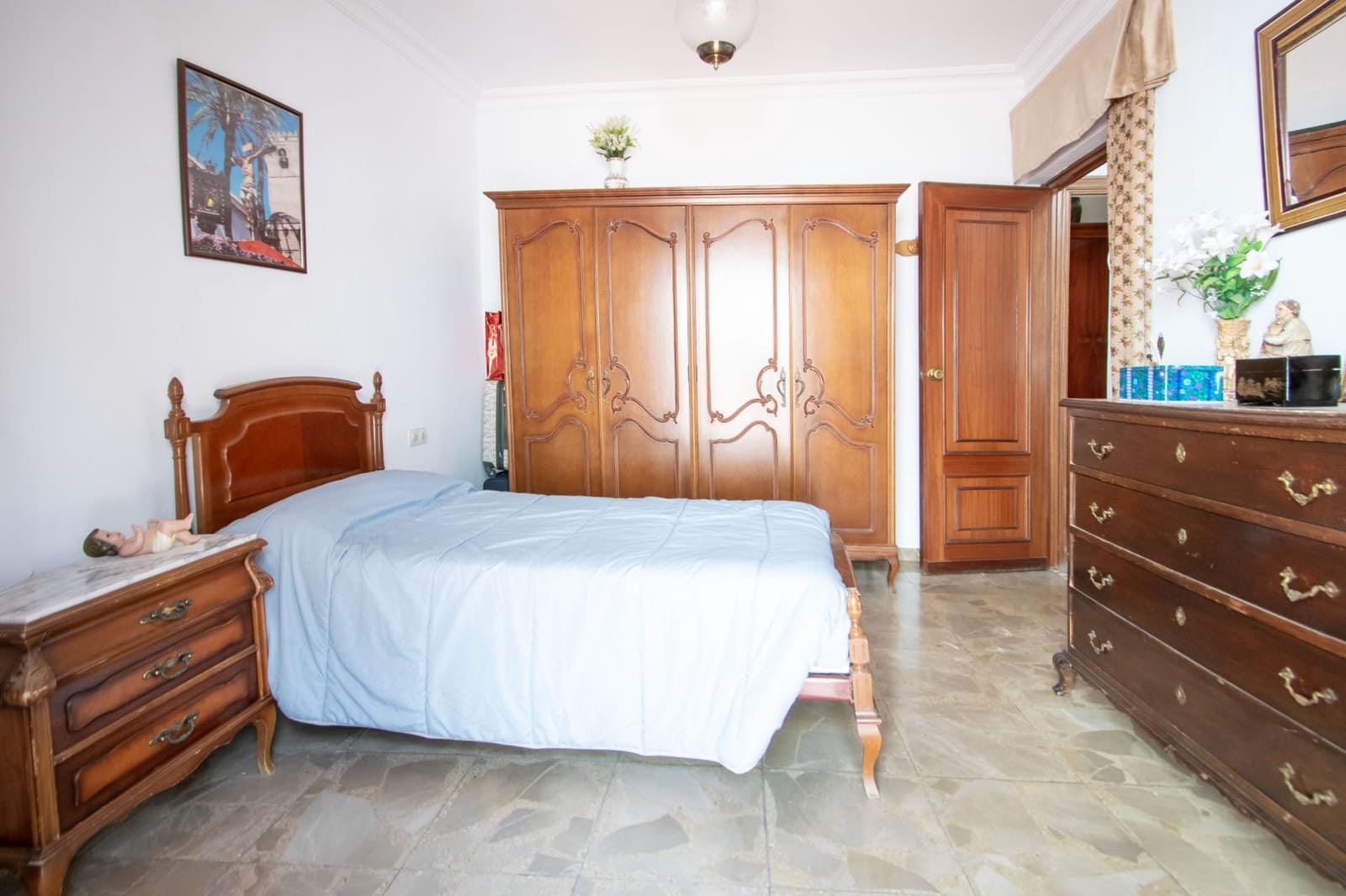6 bedroom Townhouse for sale in Seville city with garage - € 719,900 (Ref: 10119991)