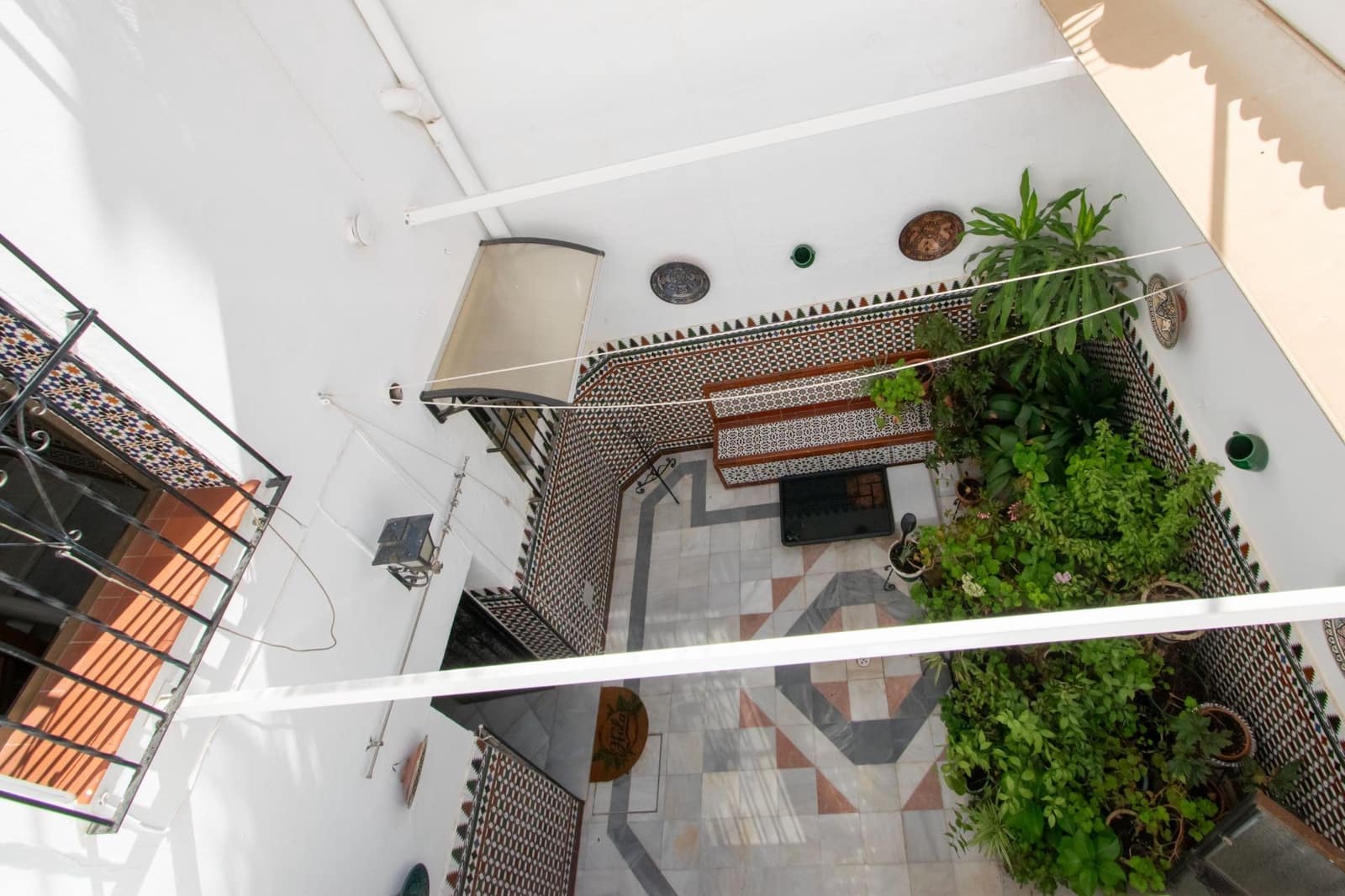 6 bedroom Townhouse for sale in Seville city with garage - € 719,900 (Ref: 10119991)