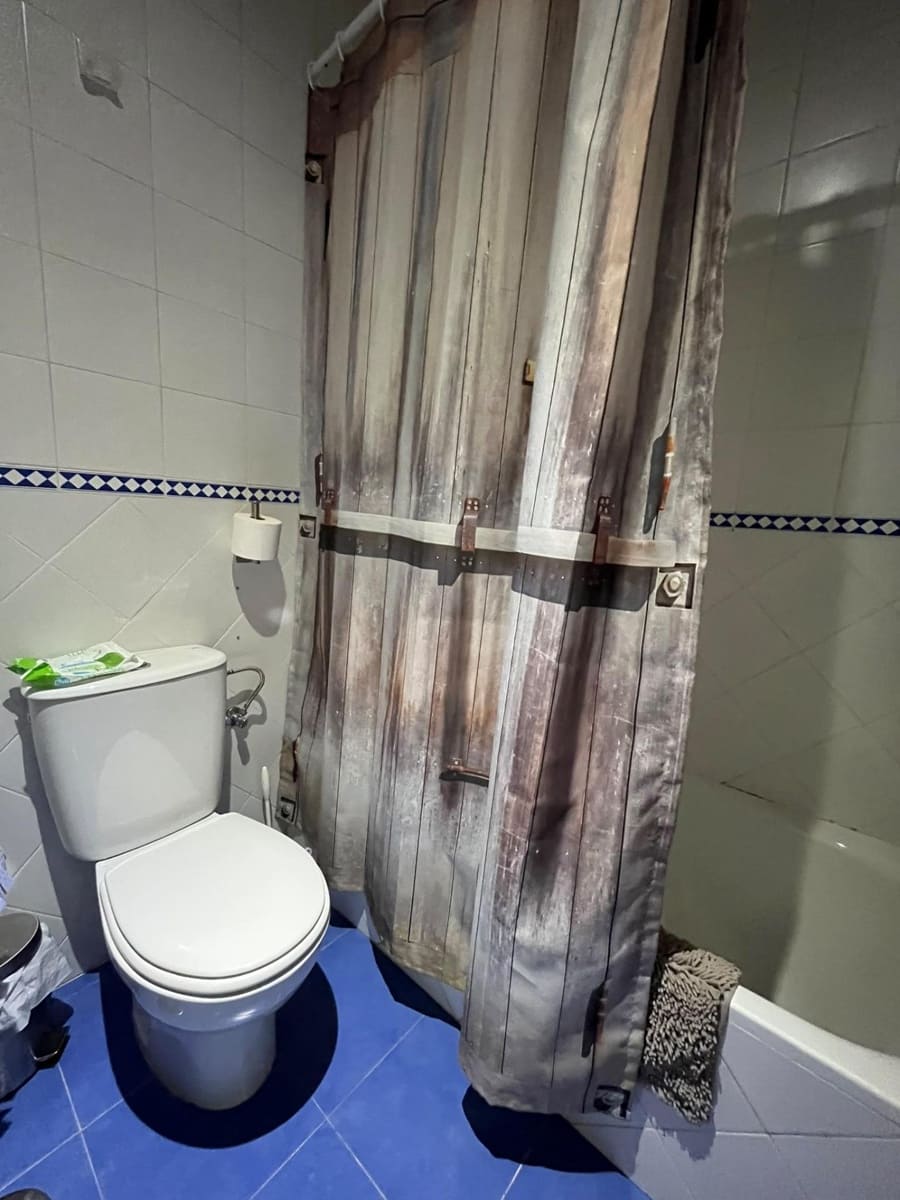 1 bedroom Studio for rent in Seville city with pool garage - € 700 (Ref: 10129648)