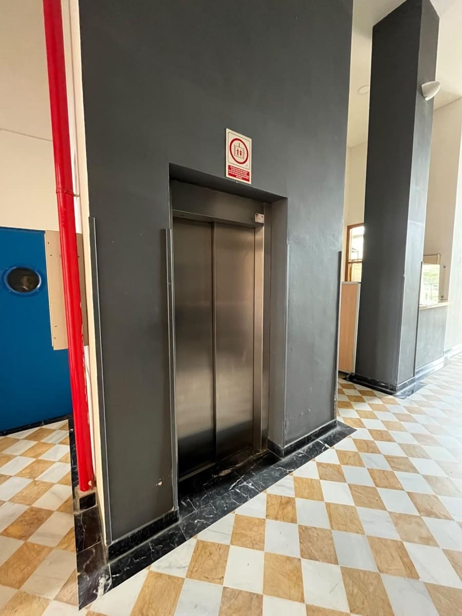 1 bedroom Studio for rent in Seville city with pool garage - € 700 (Ref: 10129648)
