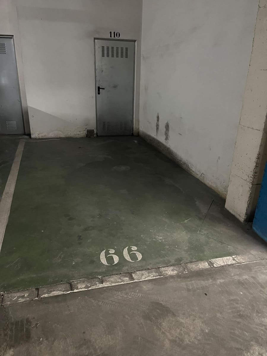 1 bedroom Studio for rent in Seville city with pool garage - € 700 (Ref: 10129648)
