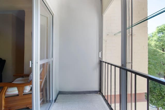 3 bedroom Flat for sale in Amate, Seville city - € 89,990 (Ref: 10129649)