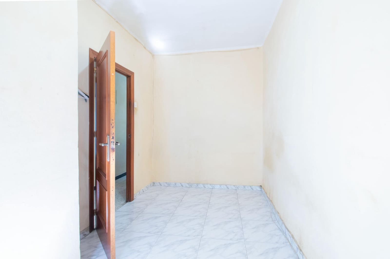 3 bedroom Flat for sale in Seville city - € 89,990 (Ref: 10129649)