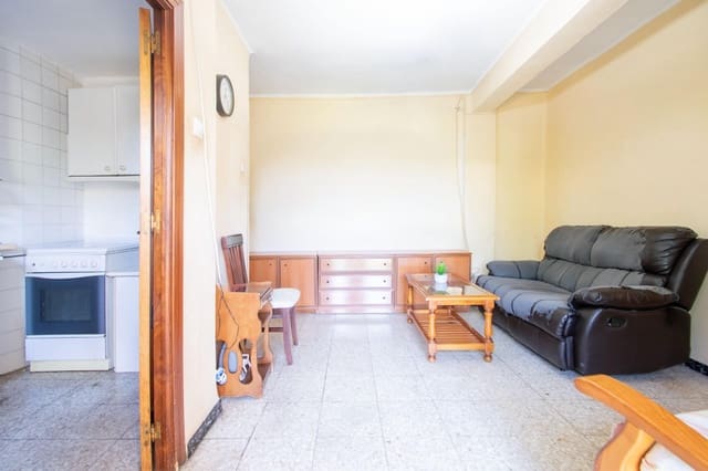 3 bedroom Flat for sale in Amate, Seville city - € 89,990 (Ref: 10129649)