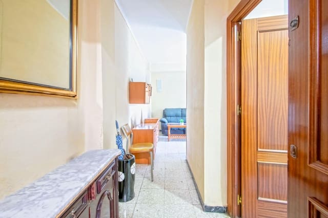 3 bedroom Flat for sale in Amate, Seville city - € 89,990 (Ref: 10129649)