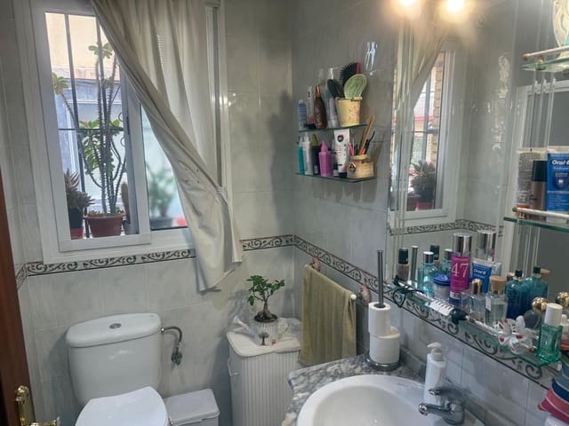 3 sovrum Lägenhet till salu i Sevilla stad - 145 000 € (Ref: 10129652)